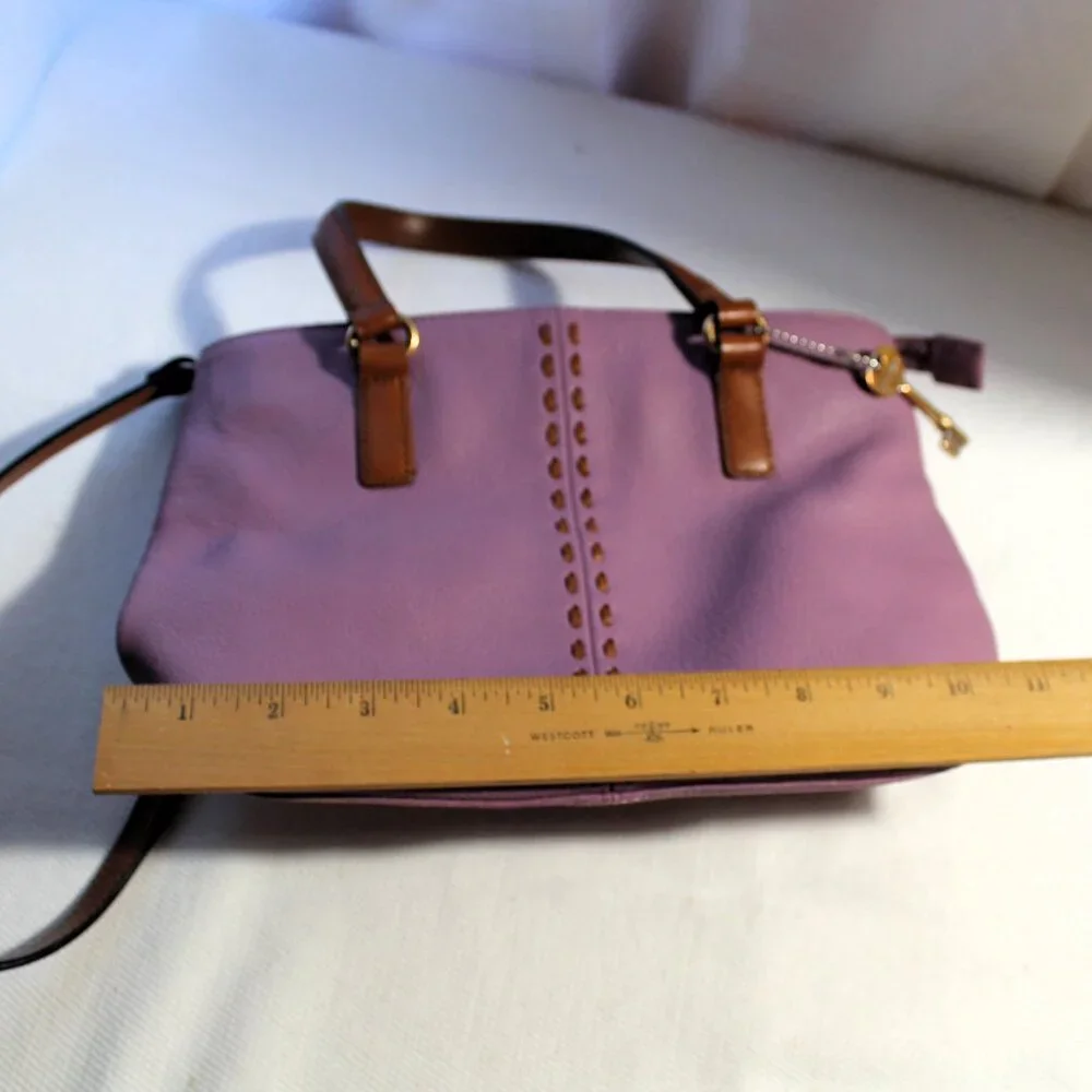 FOSSIL Lavender Pebbled Leather Crossbody w/ Tan Leather Trim, EUC
